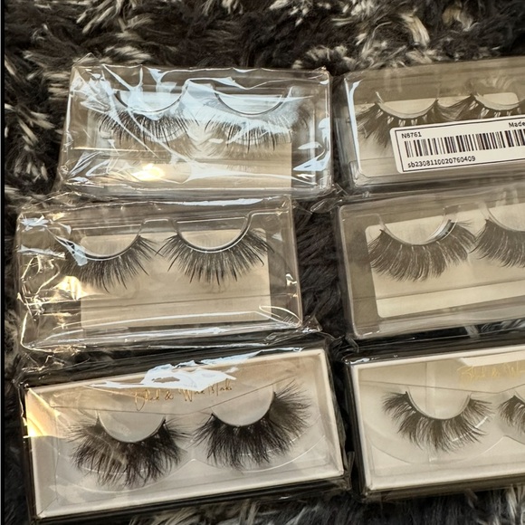 Strip Lash Bundle - Picture 2 of 4